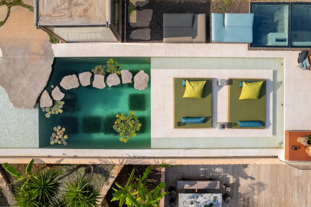 0d8b6bf5-ef49-47d3-b387-56ea581ebf8c