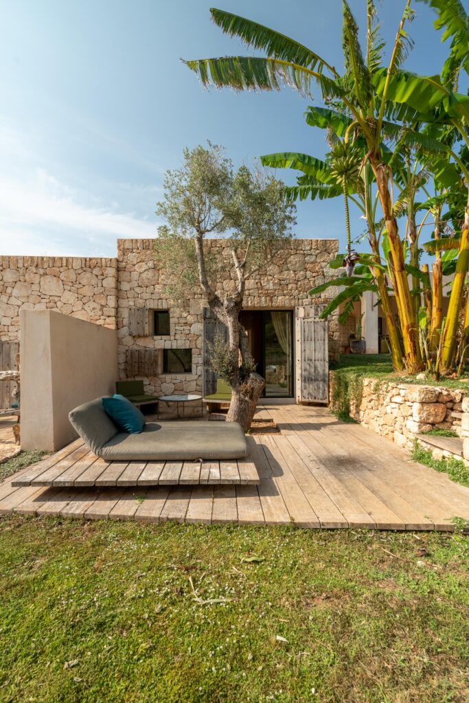 2e67a442-bbb2-40a3-8649-69018c5e0521