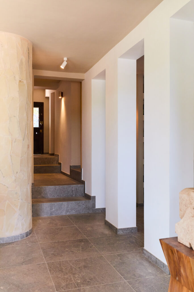 Hallway 1 - Can Pardis