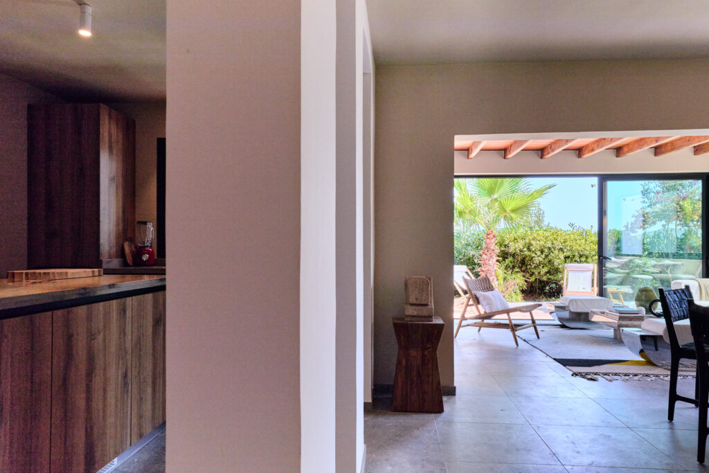 Living 11 - Can Pardis