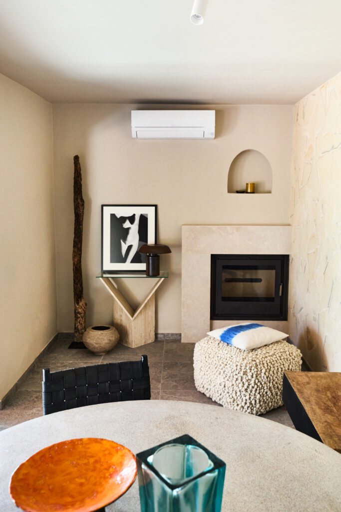 Living 5 - Can Pardis