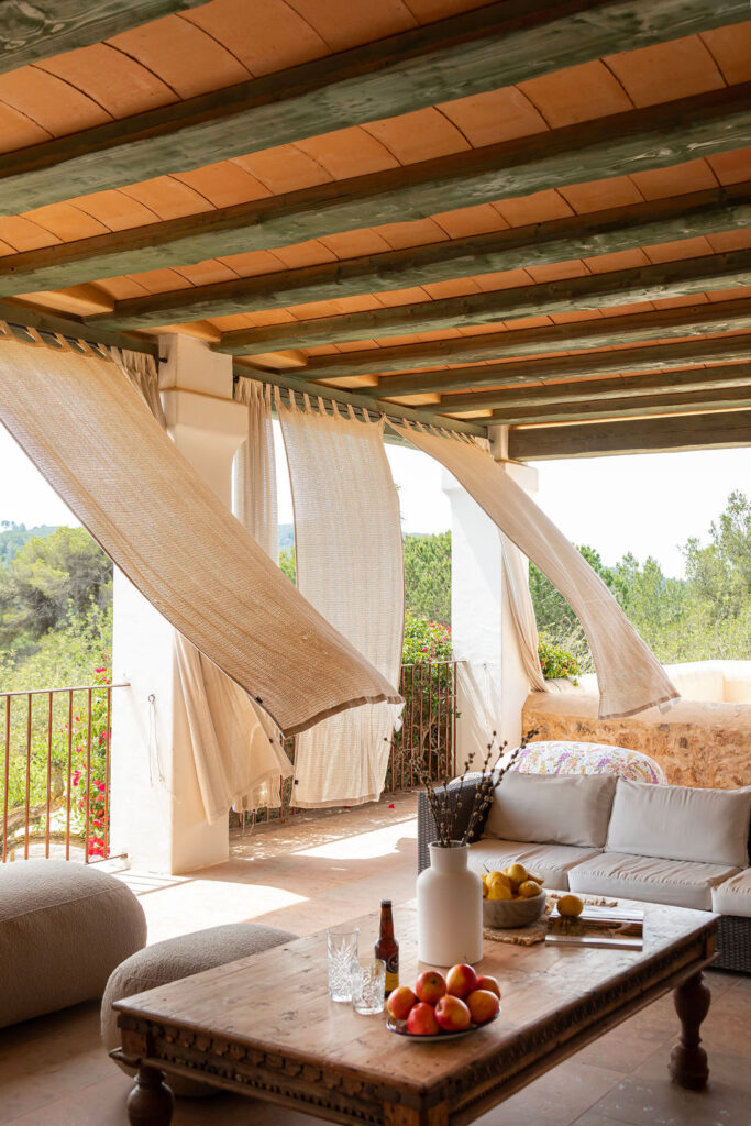 CR-UPSTAIRS TERRACE1